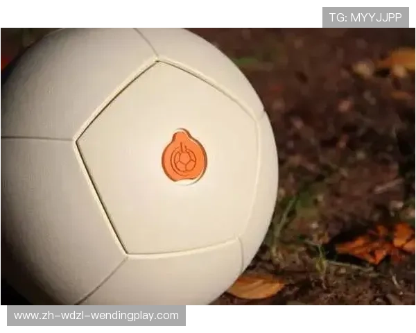 雨天作战装备指南：防水防滑足球装备性能大比拼